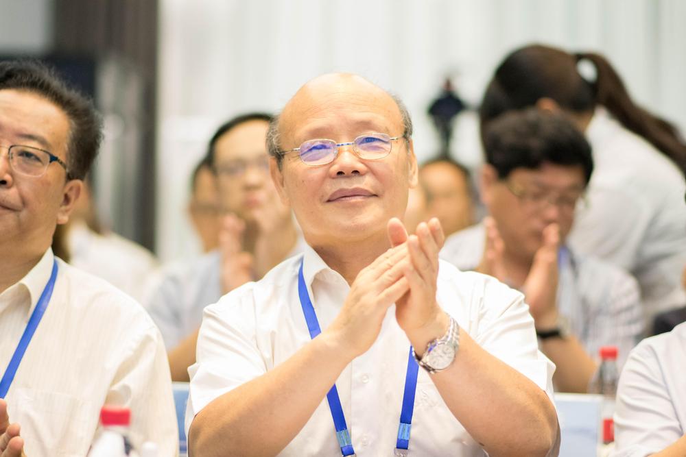 贵州省人大常委会原副主任、贵州省文史研究馆馆长顾久在研讨会现场,王阳明,王守仁,阳明文化
